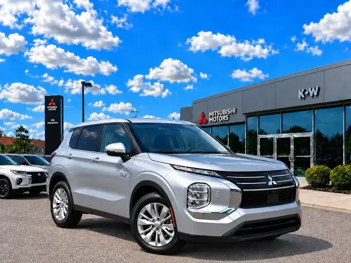 Mitsubishi Outlander 2026 photo 2