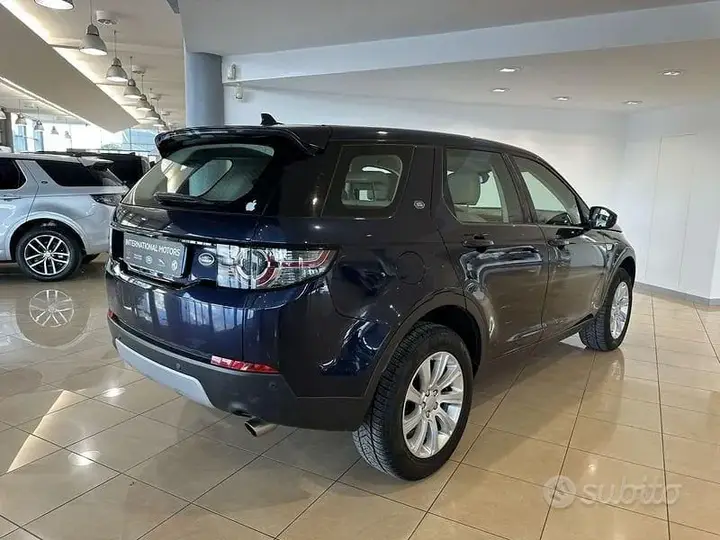 Land Rover Discovery Sport 2016 photo 2