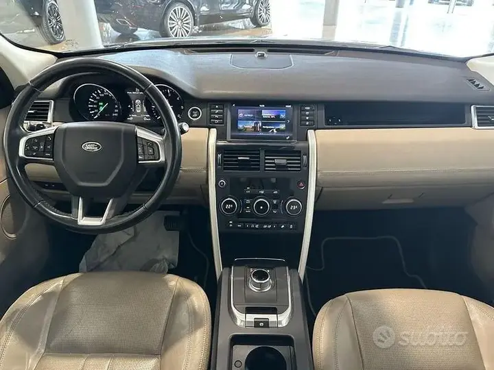 Land Rover Discovery Sport 2016 photo 4