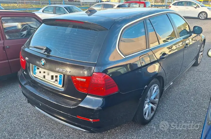BMW 320D 2012 photo 2
