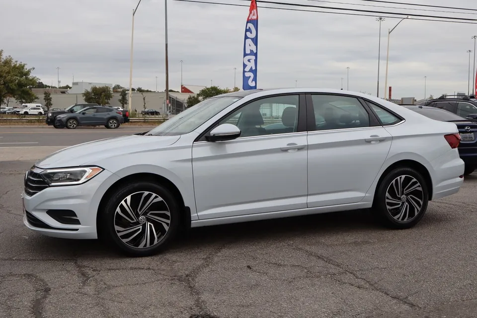 Volkswagen Jetta 2019 photo 3