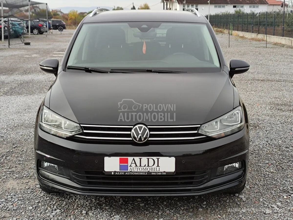 Volkswagen Touran 2023 photo 2