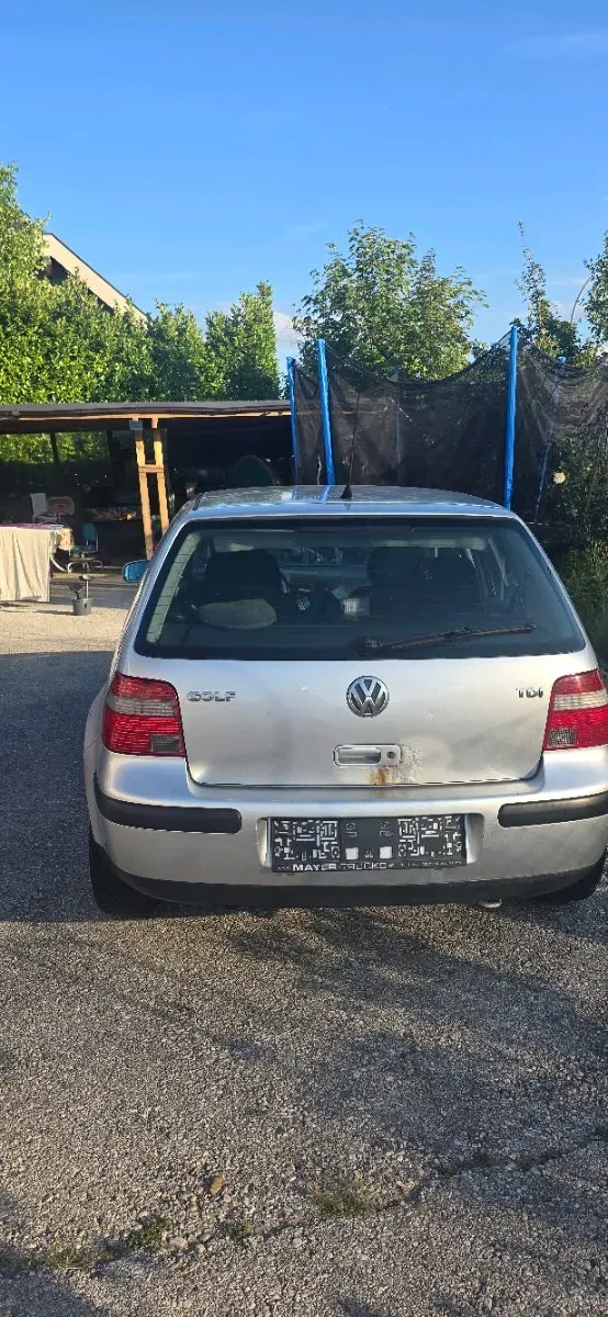 Volkswagen Golf 2004 photo 2