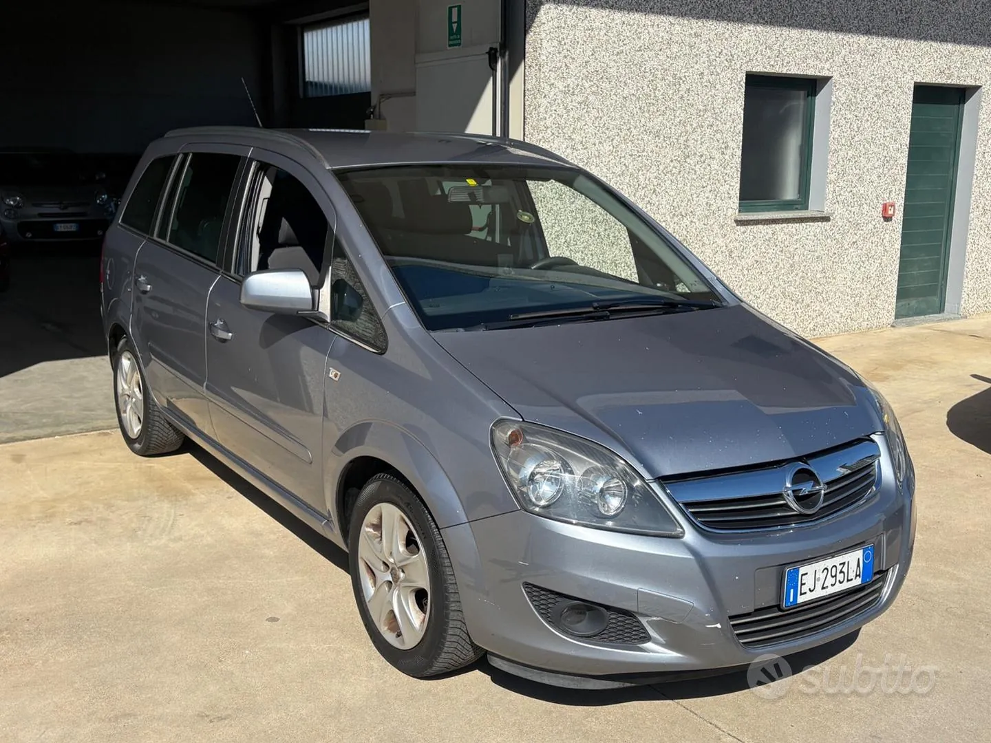 Opel Zafira 2011 photo 3