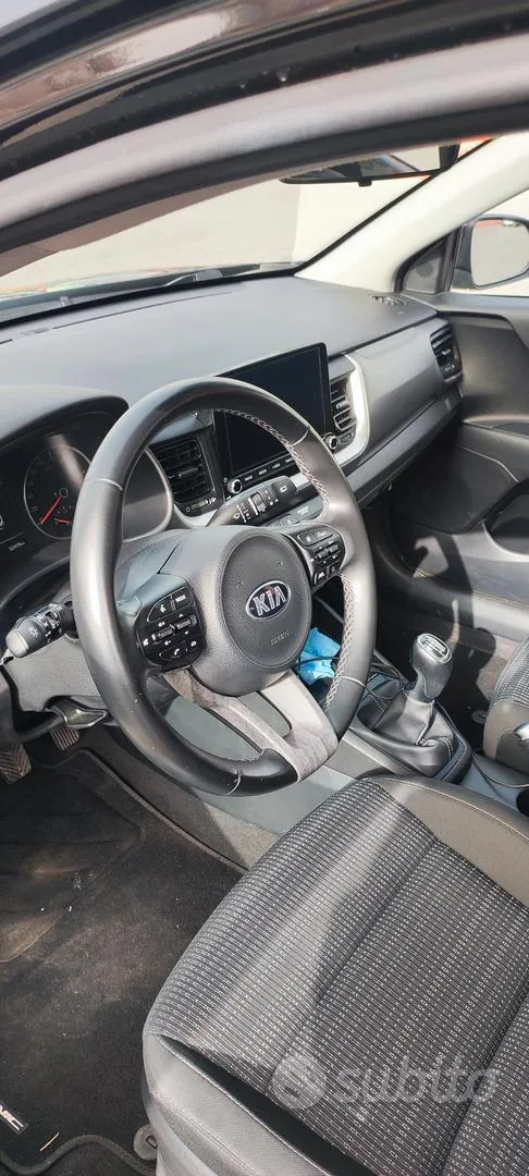 Kia Stonic 2021 photo 5