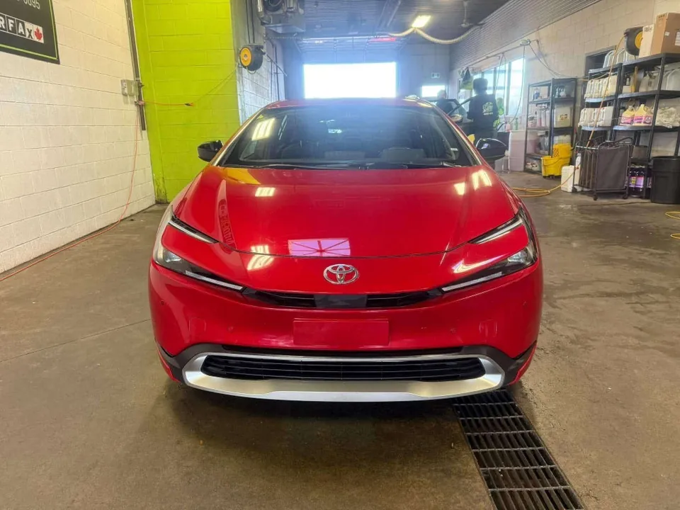 Toyota Prius Prime 2023 photo 4