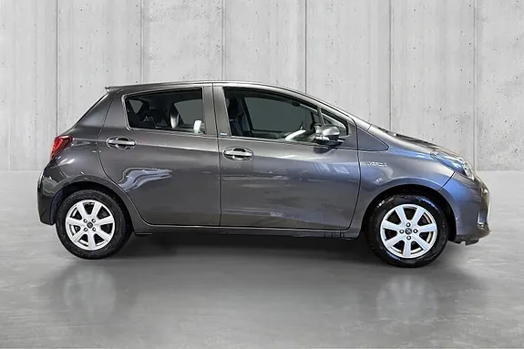 Toyota Yaris 2016 photo 3