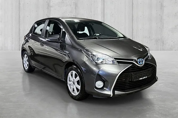 Toyota Yaris 2016 photo 2