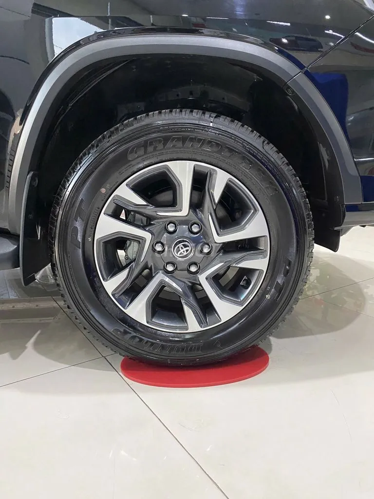 Toyota Fortuner 2026 photo 2