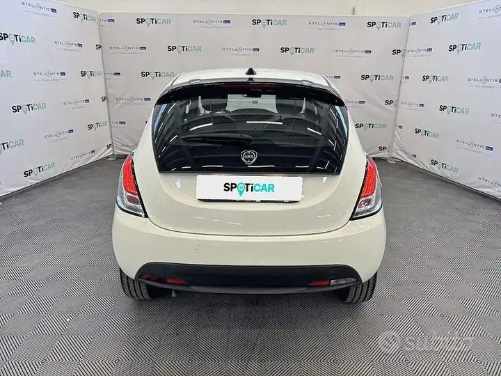 Lancia Ypsilon 2023 photo 4