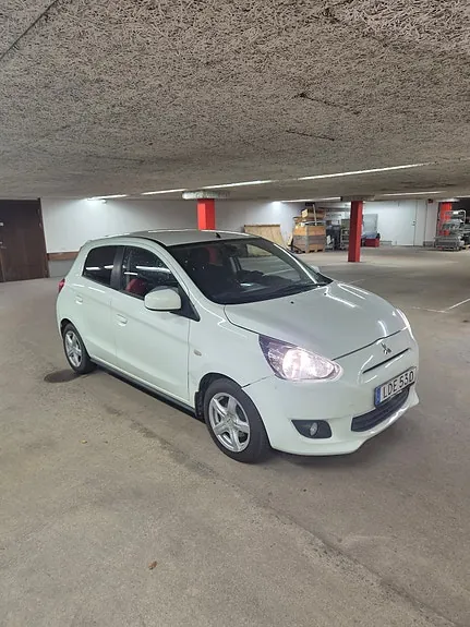Mitsubishi Space Star 2013 photo 3