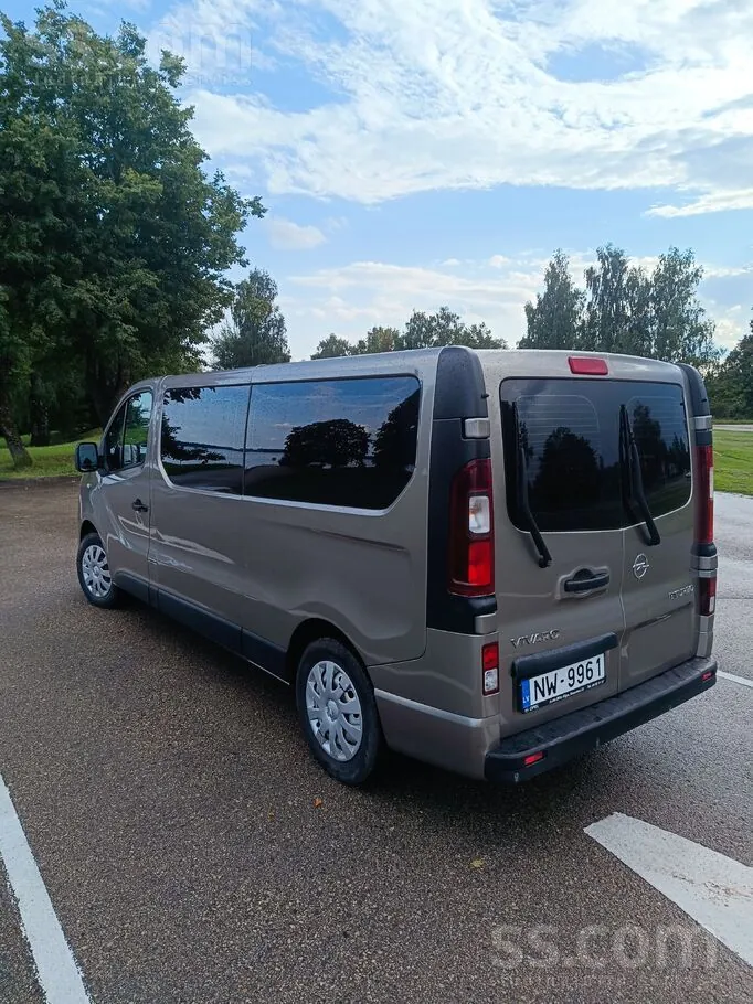 Opel Vivaro 2016 photo 2