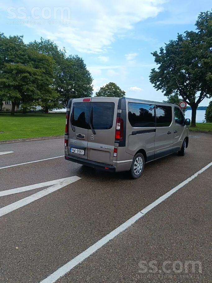 Opel Vivaro 2016 photo 3