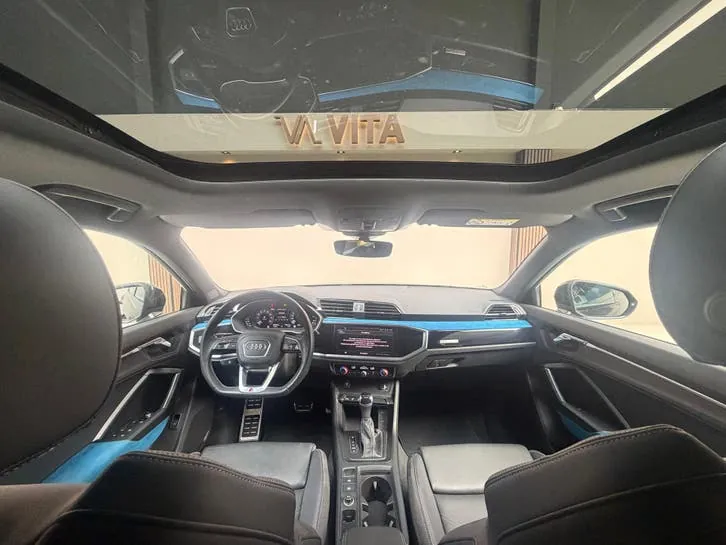 Audi Q3 2022 photo 2