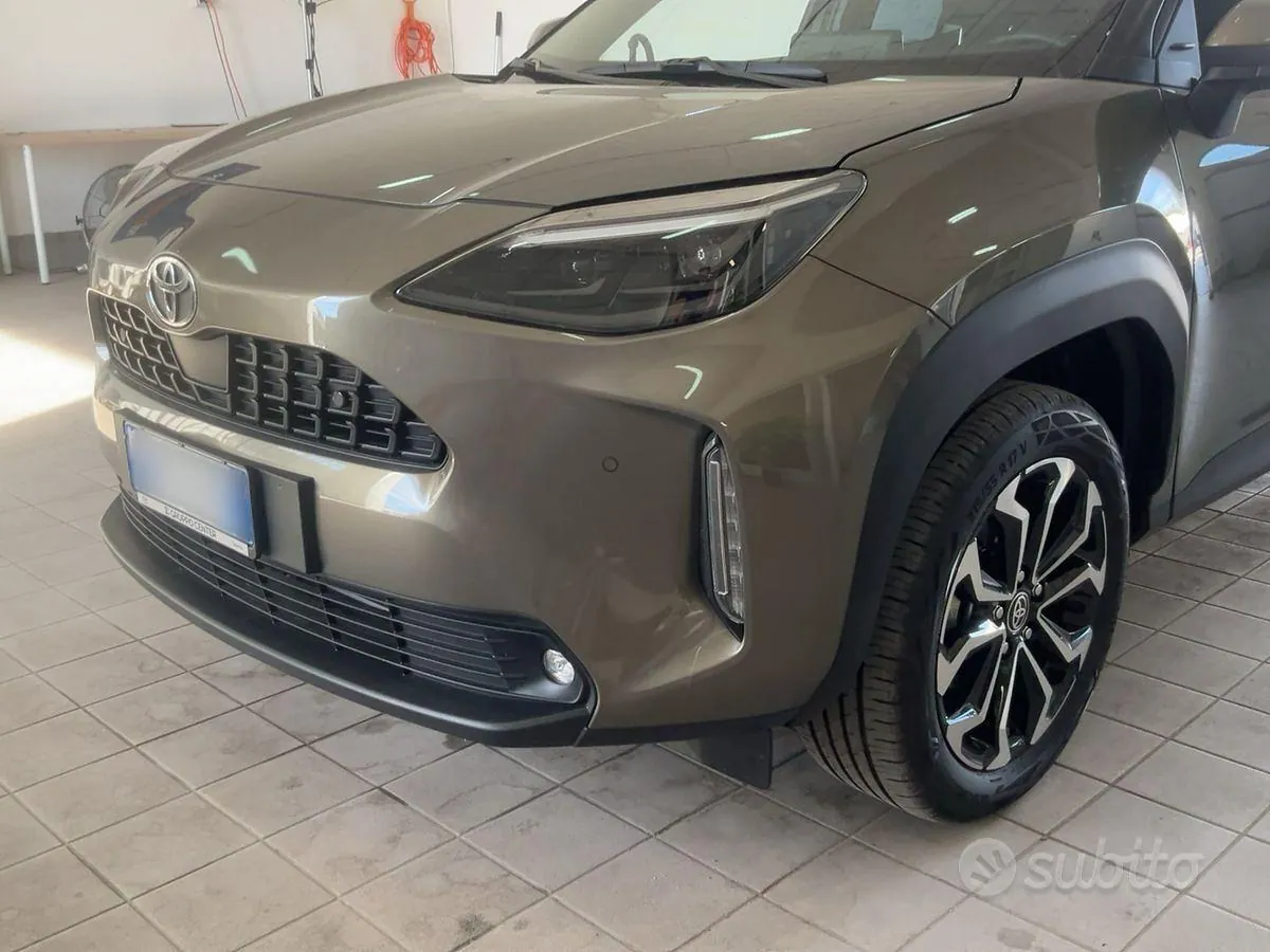 Toyota Yaris Cross 2024 photo 2