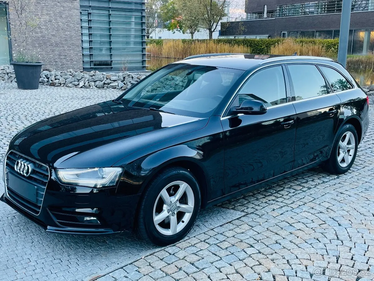 Audi A4 2013 photo 2