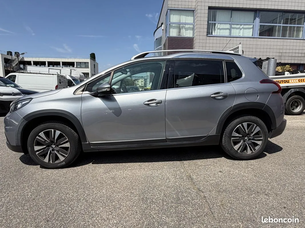 Peugeot 2008 2019 photo 4