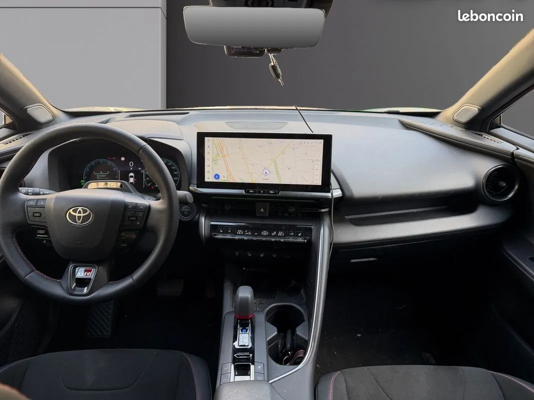 Toyota C-Hr 2025 photo 2