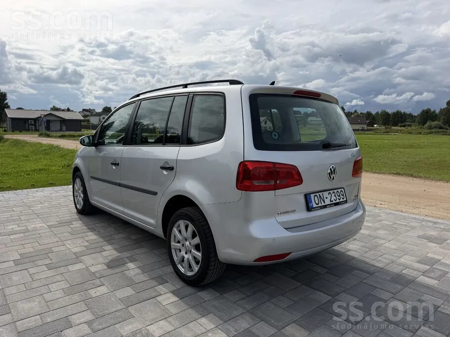 Volkswagen Touran 2014 photo 4