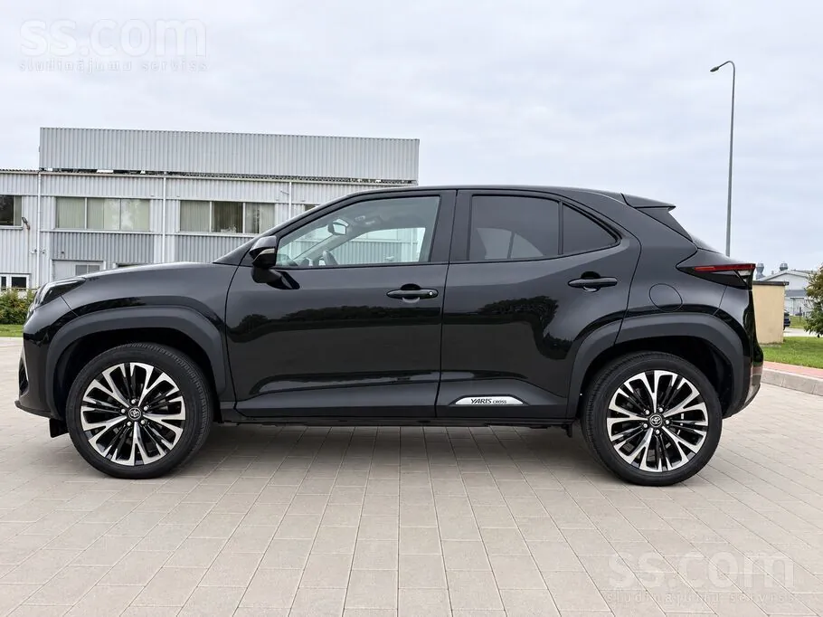 Toyota Yaris Cross 2024 photo 3