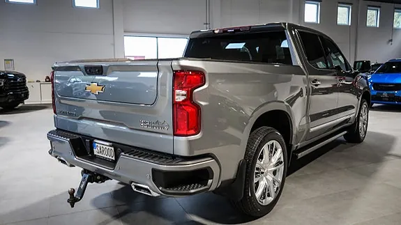 Chevrolet Silverado 1500 2023 photo 3