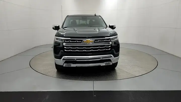 Chevrolet Silverado 1500 2025 photo 3