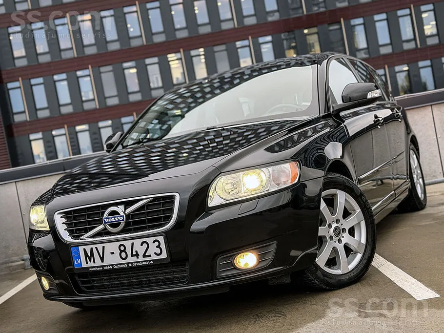 Volvo V50