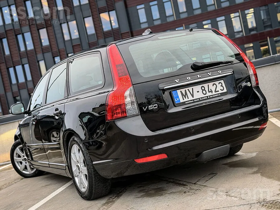 Volvo V50 2010 photo 3