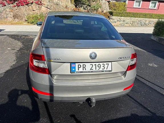 Skoda Octavia 2014 photo 3