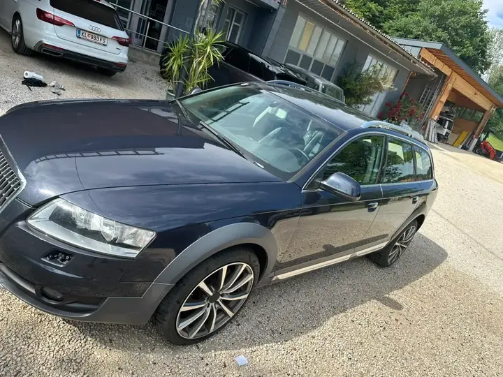 Audi A6 Allroad 2010 photo 3