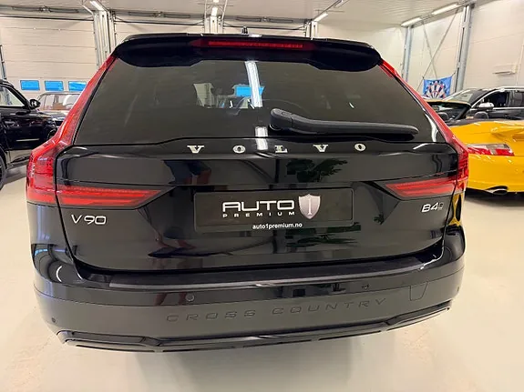 Volvo V90 Cross Country 2024 photo 4