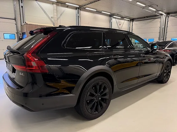Volvo V90 Cross Country 2024 photo 5