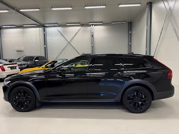 Volvo V90 Cross Country 2024 photo 2