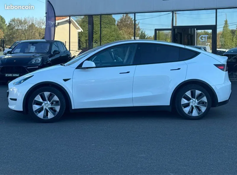 Tesla Model Y 2022 photo 3