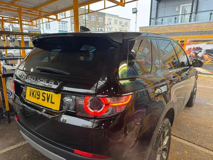 Land Rover Discovery Sport 2019 photo 5