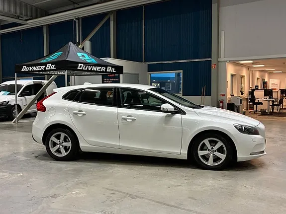 Volvo V40 2013 photo 2