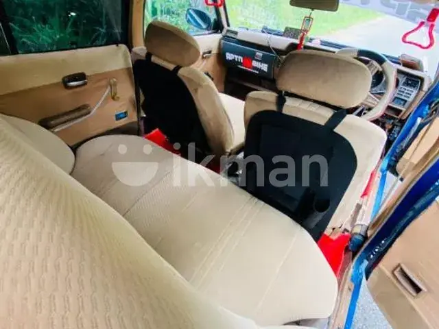 Nissan Sunny 1982 photo 5
