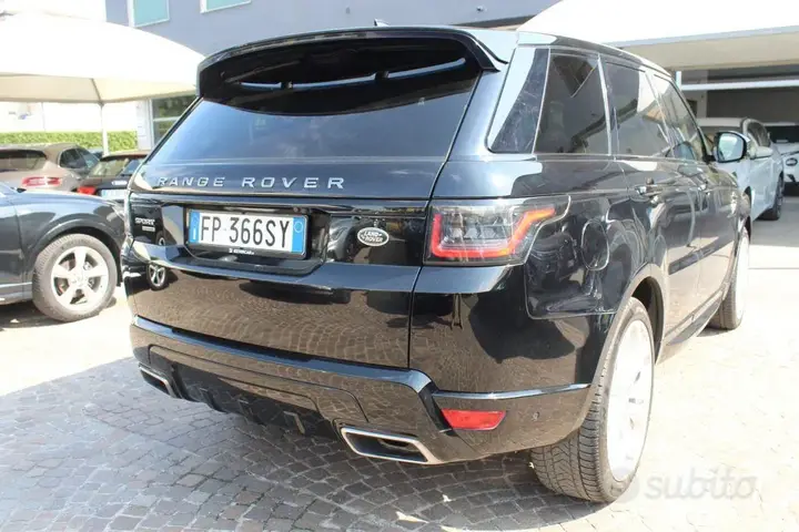 Land Rover Range Rover Sport 2018 photo 2