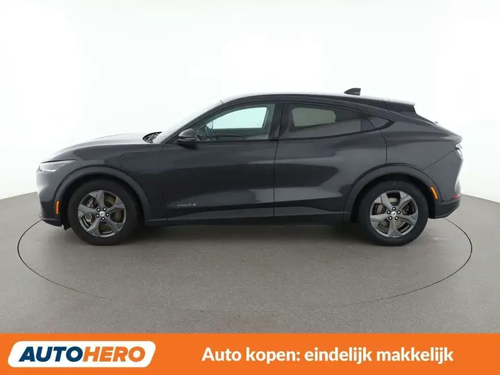 Ford Mustang Mach-E 2022 photo 3