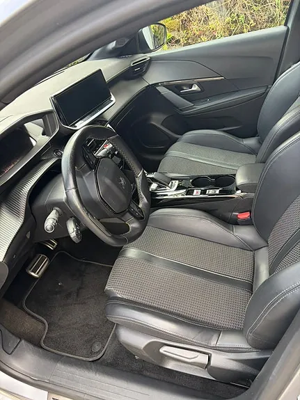 Peugeot 208 2020 photo 4