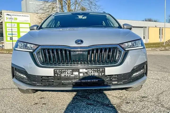 Skoda Octavia Combi 2021 photo 2