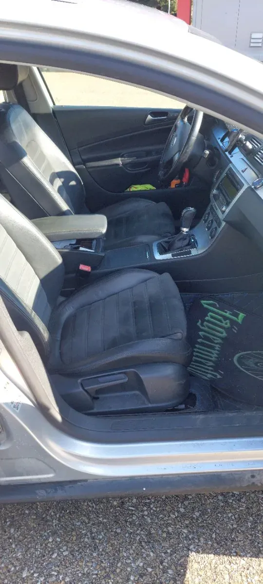 Volkswagen Passat 2009 photo 3