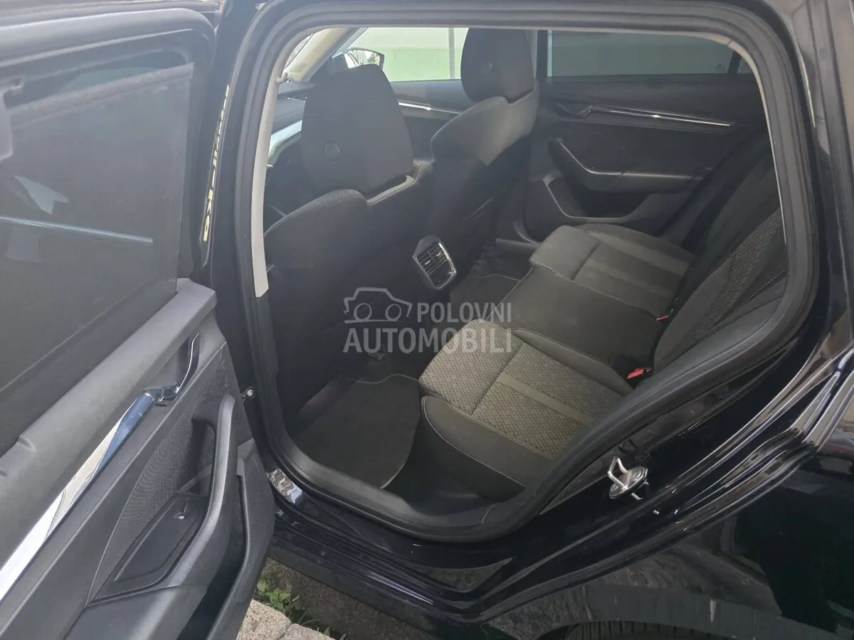 Skoda Octavia 2021 photo 3
