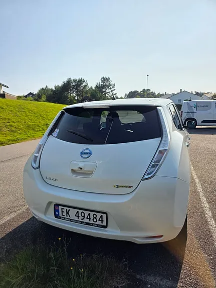 Nissan Leaf 2014 photo 4
