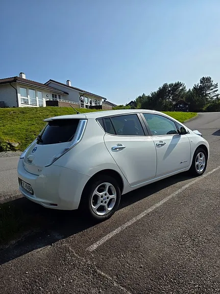 Nissan Leaf 2014 photo 5