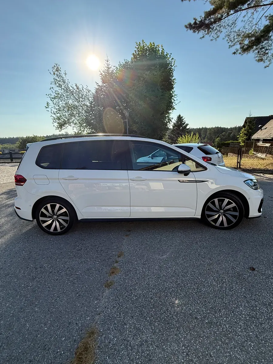 Volkswagen Touran 2021 photo 3