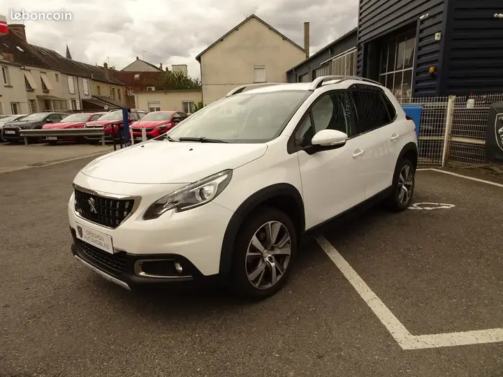 Peugeot 2008 2019 photo 2