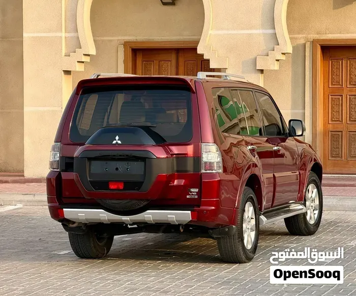 Mitsubishi Pajero 2017 photo 3