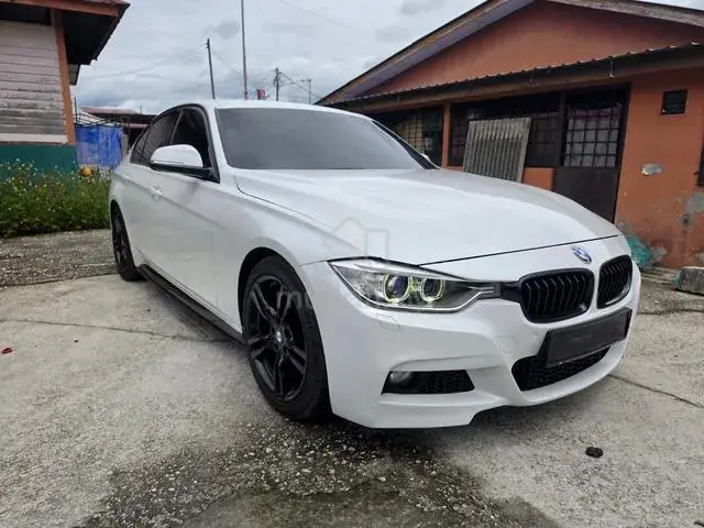BMW 328I