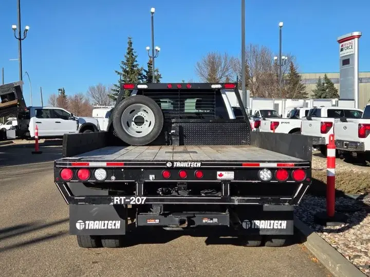 Ford Super Duty F-550 2025 photo 4